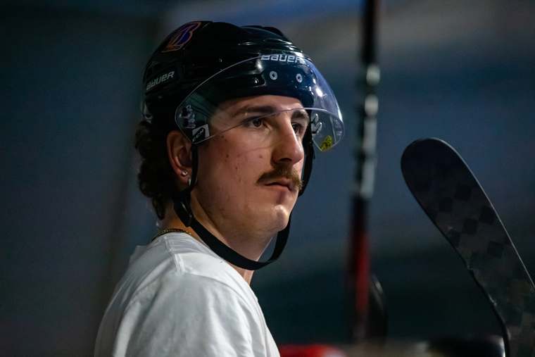 Player on the bench between shifts